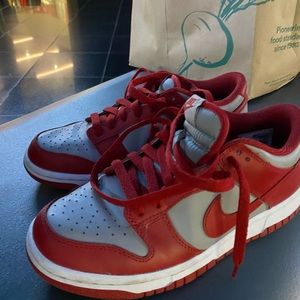 Nike dunk low size 5.5y